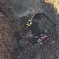 一尾礦干堆場坍塌 5人被埋！當(dāng)?shù)亟M織上百人展開救援